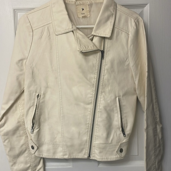 Cream Faux Leather Jacket with Side Zipper - Picture 9 of 9